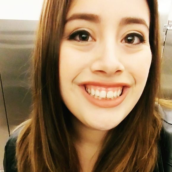 Meet your Posher, Katie - Picture 1 of 1